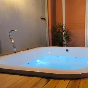 Casa Climatizada Com Hidromassagem Proximo Beto Carrero - Casa 2 Dumar Penha (Santa Catarina)